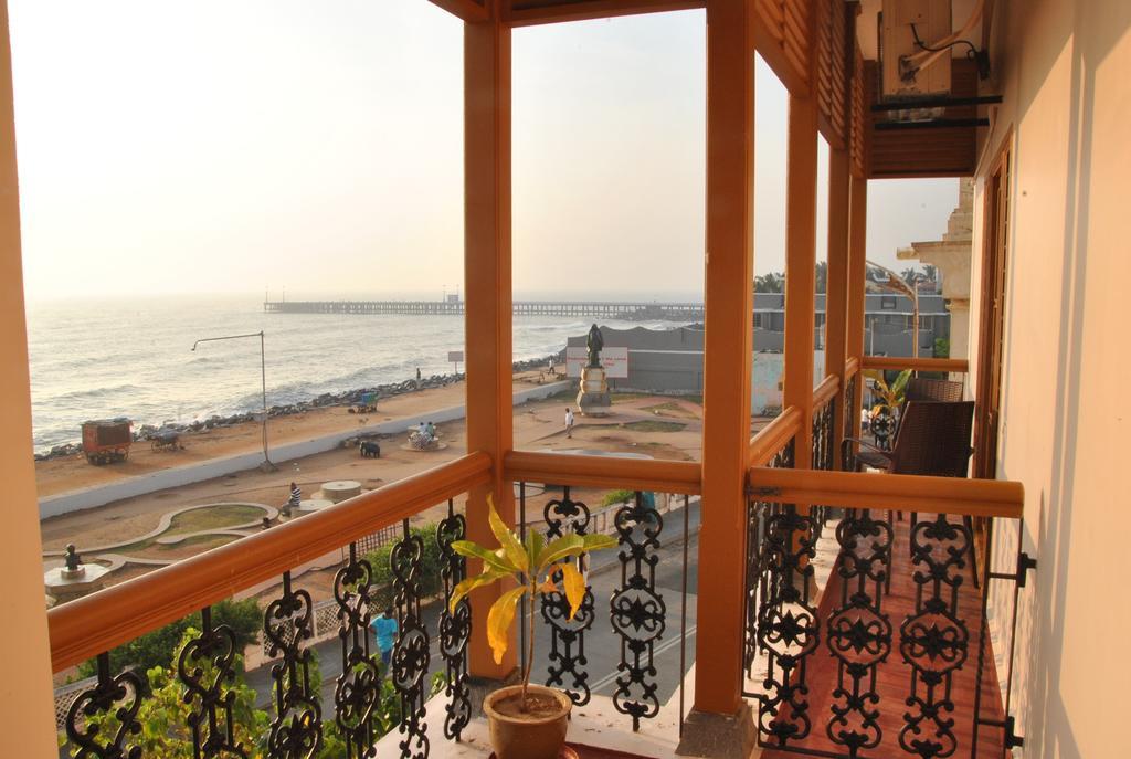 เคาร์ส ชาบรอล อะ เฮอริเทจ โฮเต็ล บาย เดอะ ซี Hotel ปอนดิเชอรี ภายนอก รูปภาพ