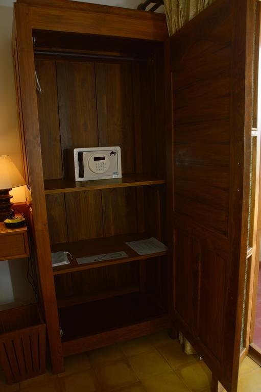 เคาร์ส ชาบรอล อะ เฮอริเทจ โฮเต็ล บาย เดอะ ซี Hotel ปอนดิเชอรี ภายนอก รูปภาพ