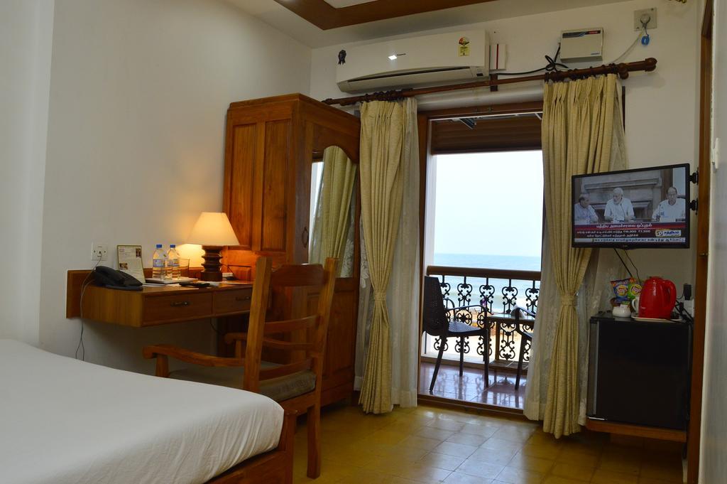 เคาร์ส ชาบรอล อะ เฮอริเทจ โฮเต็ล บาย เดอะ ซี Hotel ปอนดิเชอรี ห้อง รูปภาพ